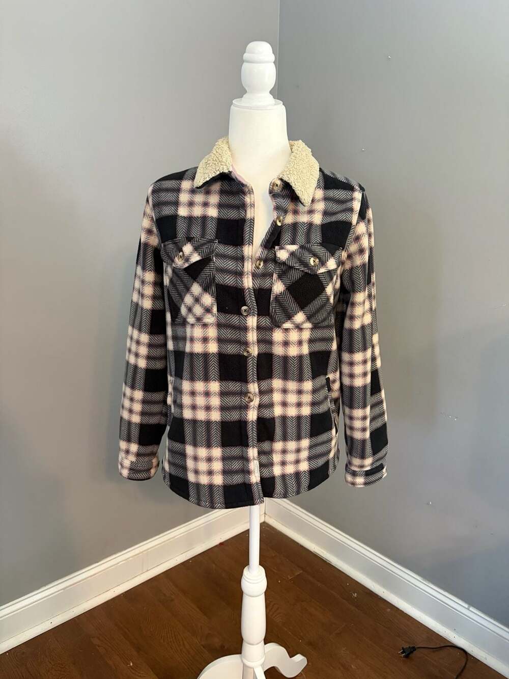 Soho Threads Women's Sherpa-Lined Plaid Shirt Jacket